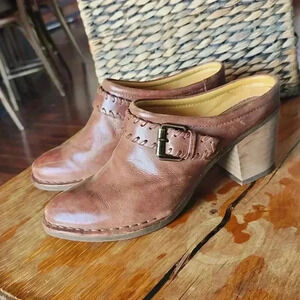 Bussola Woodsville Leather Mules‎ Size 8 Tan